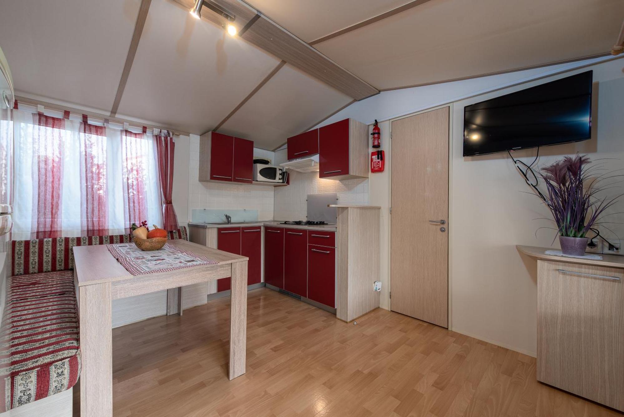 Camp Mrkva Mobile Homes With Pool Sukosan Room photo